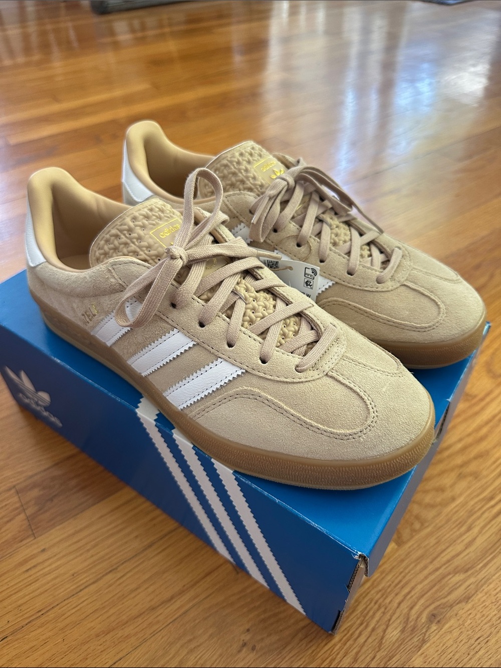 adidas Samba Suede Sneakers NWT - Beige with White Stripes